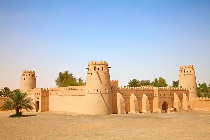 Explore fascinating architecture and rich cultural history as you traverse Al Ain city with a knowledgeable Japanese guide tailoring your journey to your interests amidst stunning desert landscapes.